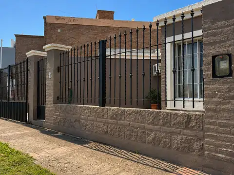Francisco López Correa 2400