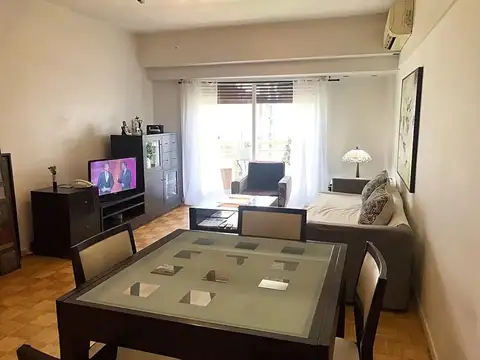 Alquilo Temporario Recoleta 4 ambientes con balcón al frente. 4 PAX