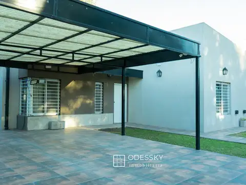 Quinta en Venta con 4 cocheras