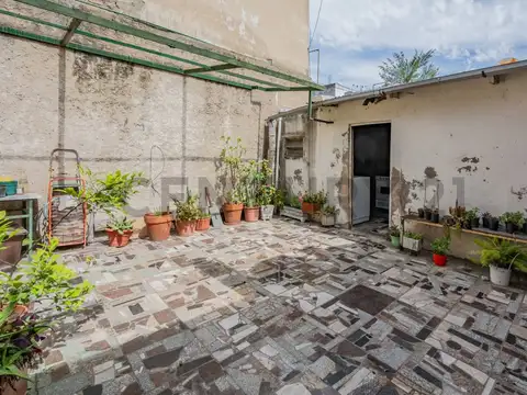 Venta Casa 3 Ambientes en Wilde – Lote Propio con Jardín, Patio y Terraza