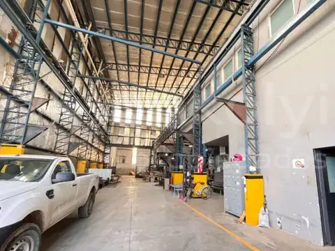 Galpon en Venta 57  mts Fondo