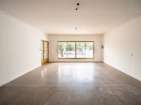 Local en Venta en Fisherton, USD 395.000