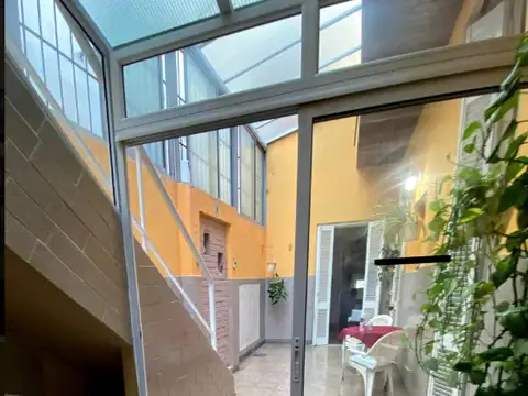 Depto Tipo Casa 4 ambientes con 2 baños