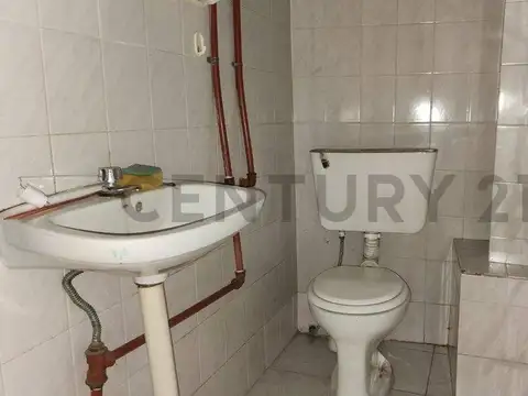 VENTA LOCAL COMERCIAL EN CASEROS PERMUTA