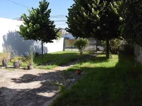 Oportunidad Casa en venta en Merlo a refaccionar 2 ambientes