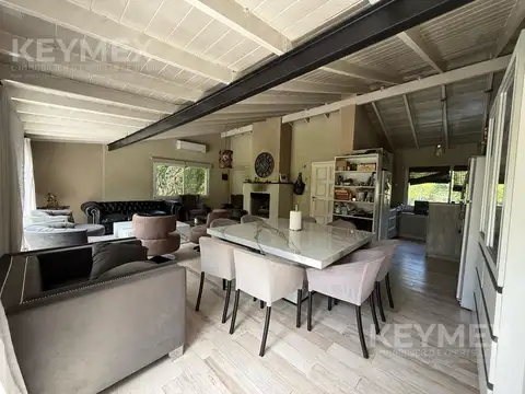 Casa 5 ambientes con 2 baños