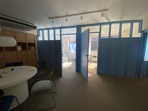 Oficina en Alquiler con 1 cochera