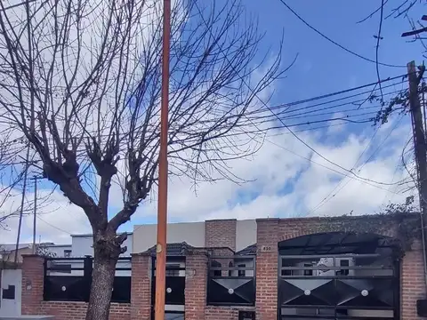 CASA EN EL QUINTO CON MUY BUENA LUMINOSIDAD