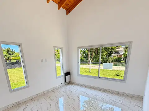 Casa en Venta - Barrio Los Pinos - Exaltación de la Cruz
