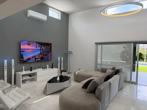 Casa en Alquiler en Haras Santa Maria, USD 2.600