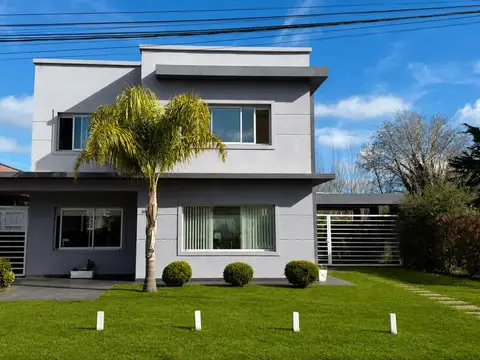 Venta casa 5 ambientes con piscina San Bernardo