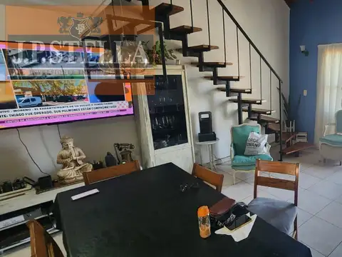 Casa 6 ambientes con 5 baños