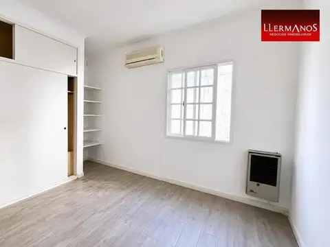 Casa en Alquiler con 1 cochera