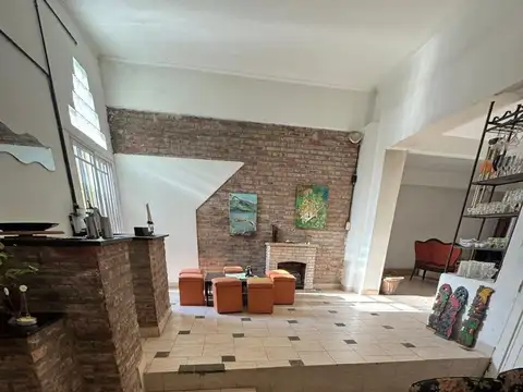 Casa  en Lanús con Parque