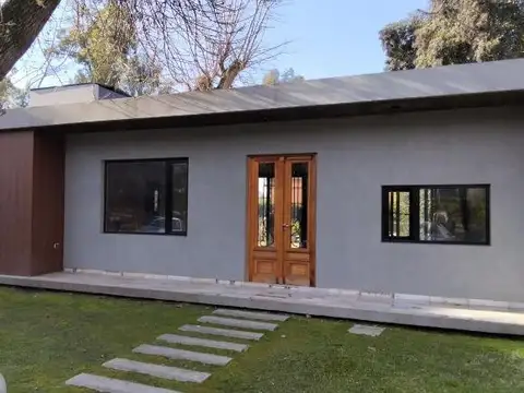 Casa 3 ambientes con 1 baño