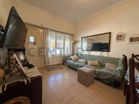 Casa 3 ambientes con 2 baños