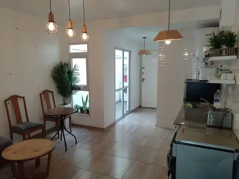 ALQUILER DPT 2 AMBIENTES C/PATIO VTE LOPEZ