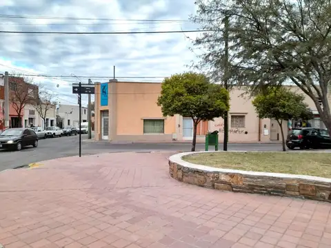 Mitre 100