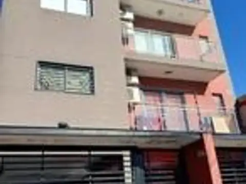 EXCTE. MONO-AMBIENTE EN ALQUILER CON COCHERA,UBICACION IDEAL