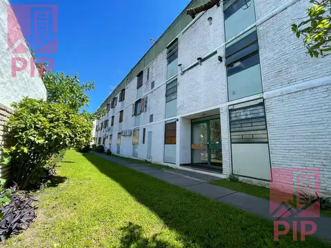 Primera Junta 400, Piso 1