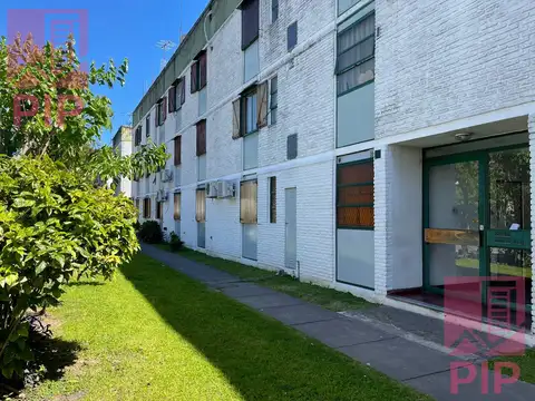 VENTA URGENTE  NUEVO VALOR  ESCUCHA OFERTA  BARRIO ENVIÓN, EXCELENTE UBICACION, A 7 CUADRAS DEL CENTRO DE HAEDO, A CUATRO CUADRAS DEL CORREDOR LINEAL DEL METROBÚS