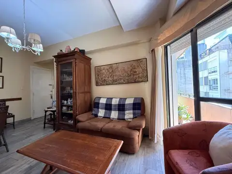 German Barbato y Av. 18 de Julio 1300