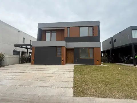 Casa en Venta de 5 dormitorios