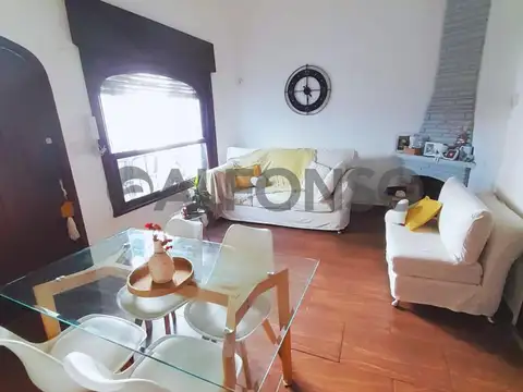 Depto Tipo Casa en Venta con 2 cocheras