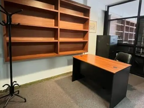ALQUILER OFICINA EN EXCELENTE UBICACION