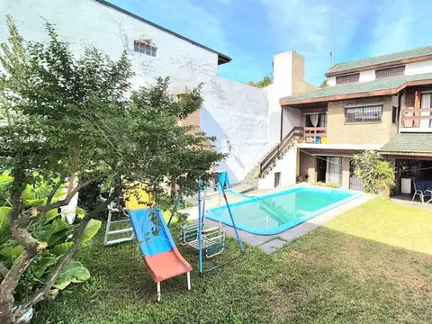 CASA VENTA VILLA BALLESTER CON PILETA Y PARRILLA