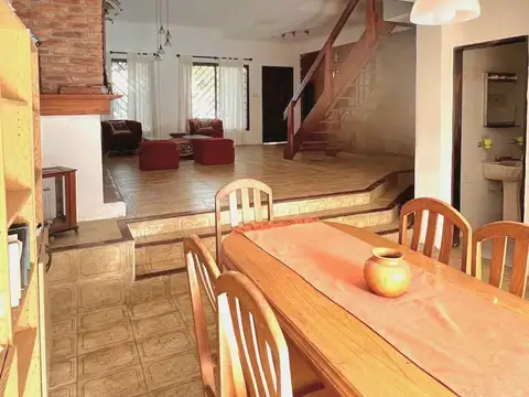 CASA VENTA VILLA BALLESTER CON PILETA Y PARRILLA