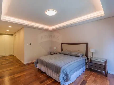 Departamento en Alquiler con 3 cocheras