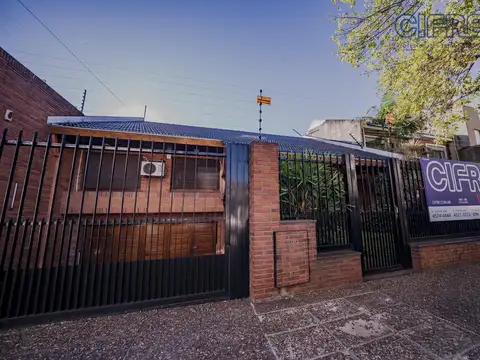 Gabriela Mistral al 2400