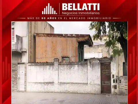 CASA EN VENTA EN POMPEYA DE 6 AMBIENTES SOBRE 8,66 X 26 MTS