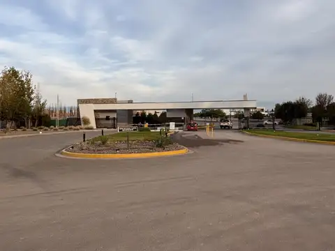 Isidro Maza  al 490 - Barrio Retamas