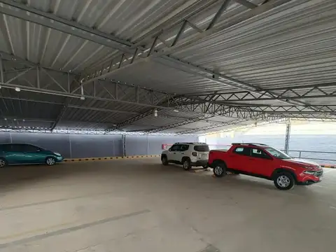 Cochera en Venta Cubierta