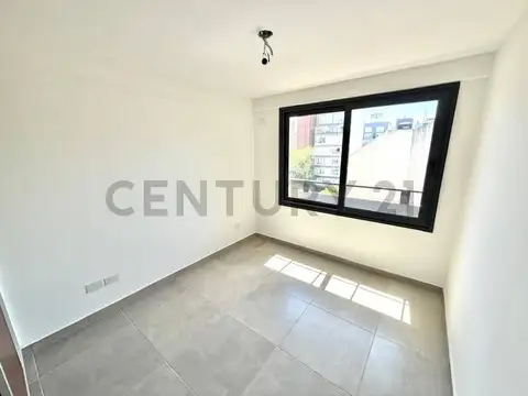VENTA DE DEPARTAMENTO 3 AMBIENTES A ESTRENAR  MORON CENTRO