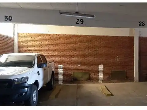 calle 23 y 16 , Piso 0