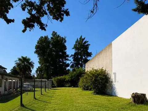 Zapiola 600, Piso 0