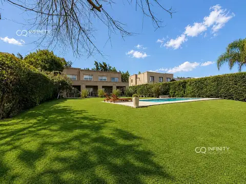 Venta Casa - La Comarca - A la Laguna - 4 Dorm Jardin y Pileta