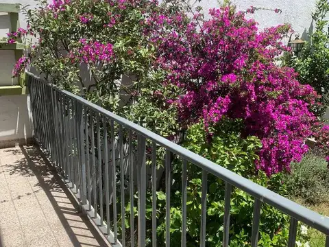 Av. De Los Incas 4200, Piso PB