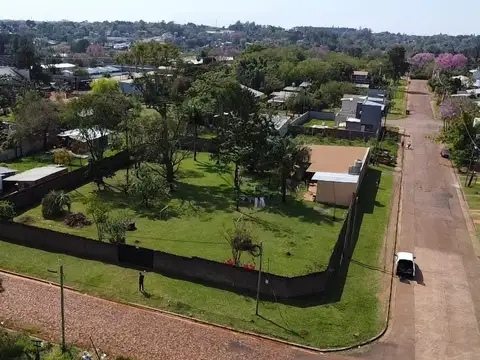 AMPLIO TERRENO EN ITAEMBÉ MINI