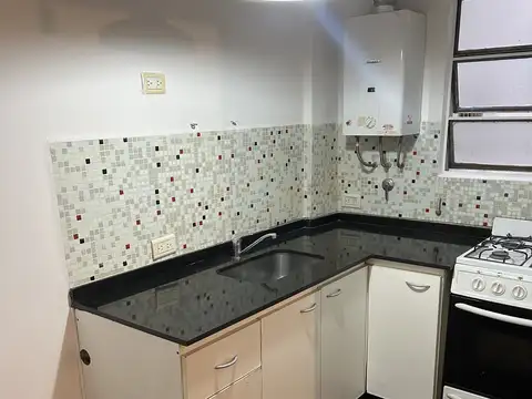 MONOAMBIENTE, COCINA COMPLETA Y BAÑO COMPLETO, TODO A NUEVO