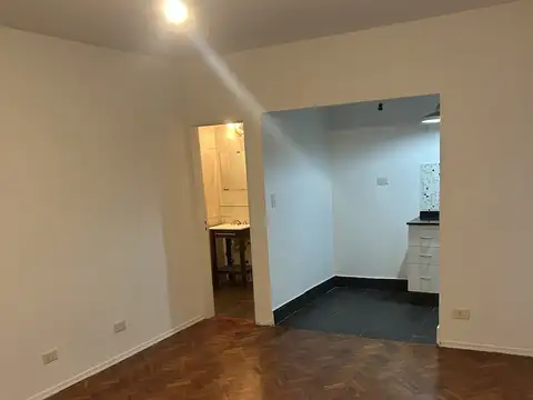 MONOAMBIENTE, COCINA COMPLETA Y BAÑO COMPLETO, TODO A NUEVO