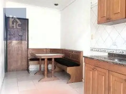 VENTA DEPARTAMENTO 1° PISO LANUS  CON PATIO Y TERRAZA