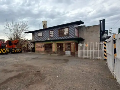 TERRENO EN VENTA CON EDIFICACION 