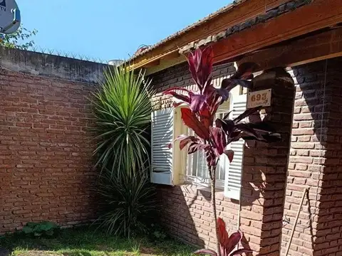 Casa en Venta en Temperley, USD 99.000
