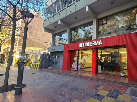 Local en Alquiler 48 años