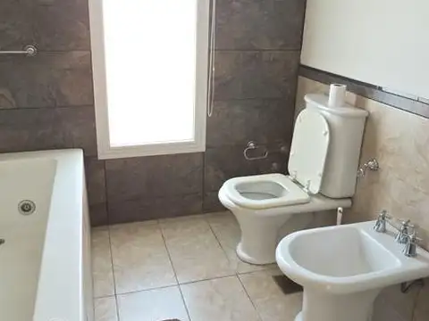 CASA EN VENTA CALLE 12 DE ABRIL