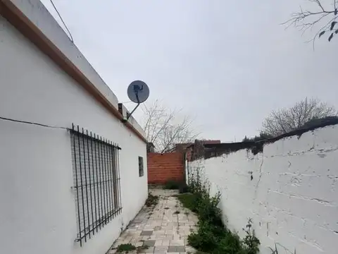 Casa en Venta en Isidro Casanova, USD 54.500